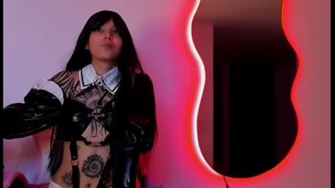 vee online show from 10.18.25