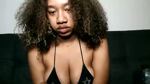 Goddess Daisy Sky online show from 01.12.25