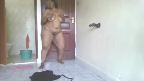 Snapshot of goddessebon chatting on 01.15.25 shasha big online show from 01.15.25