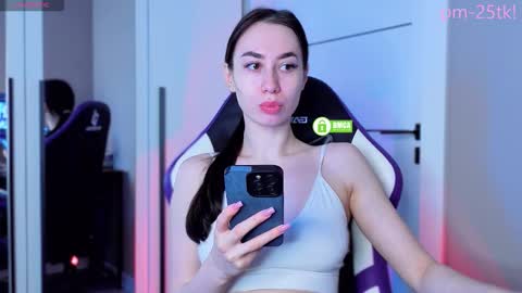 Snapshot of goddessemmmyy chatting on 02.22.26 Goddess EmmaBratt princess online show from 02.22.26