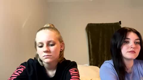 feyaa22 online show from 12.08.24