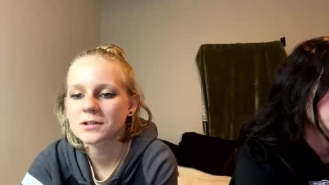 feyaa22 online show from 12.20.24