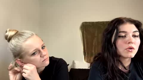 feyaa22 online show from 12.20.24