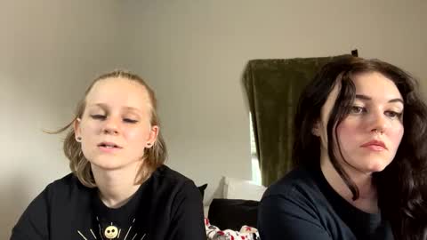 feyaa22 online show from 12.20.24