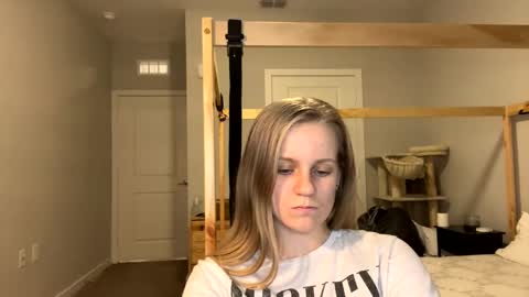 feyaa22 online show from 02.18.25