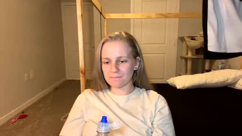 feyaa22 online show from 03.01.25
