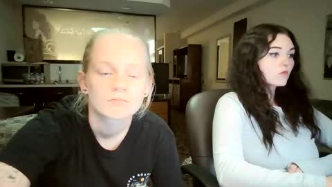 feyaa22 online show from 09.24.25