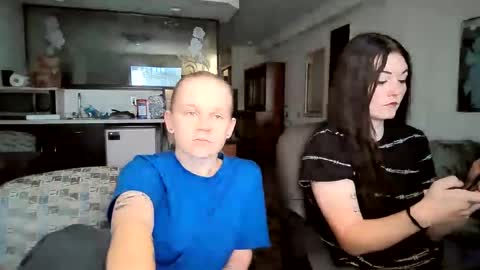 feyaa22 online show from 09.27.25