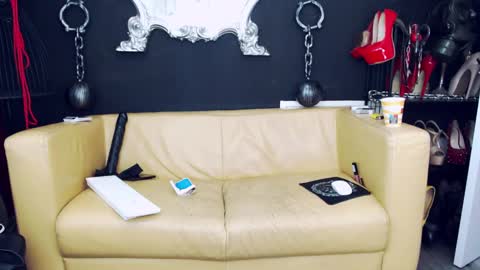 Snapshot of goddessgeorgia chatting on 02.01.25 Goddess Georgia online show from 02.01.25