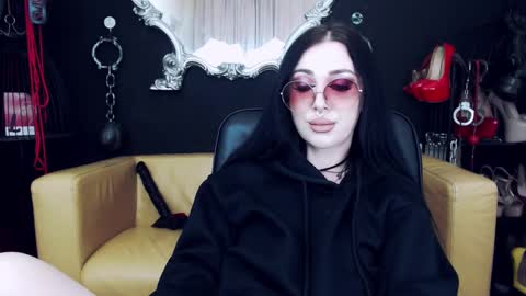 Snapshot of goddessgeorgia chatting on 03.08.25 Goddess Georgia online show from 03.08.25