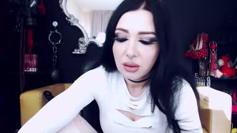 Snapshot of goddessgeorgia chatting on 10.12.25 Goddess Georgia online show from 10.12.25