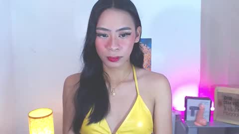 Snapshot of goddessnianxx chatting on 11.07.25 Kyla and Nian online show from 11.07.25