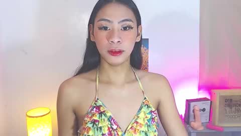 Snapshot of goddessnianxx chatting on 11.15.25 Kyla and Nian online show from 11.15.25