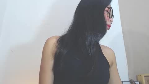 Snapshot of goddessnianxx chatting on 11.18.25 Kyla and Nian online show from 11.18.25