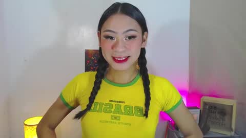 Snapshot of goddessnianxx chatting on 11.23.25 Kyla and Nian online show from 11.23.25