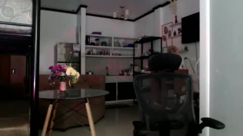 Snapshot of goddessofbigcock chatting on 12.16.24 Eva online show from 12.16.24