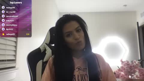 Snapshot of goddessreyna chatting on 06.24.26 Goddess Reyna online show from 06.24.26