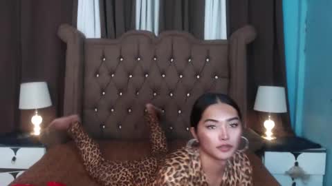 goddessvina7068 online show from 02.28.25