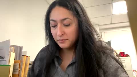 Snapshot of goddessxxrosexx chatting on 01.03.25 GoddessxxRosexx online show from 01.03.25