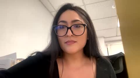 Snapshot of goddessxxrosexx chatting on 01.06.25 GoddessxxRosexx online show from 01.06.25