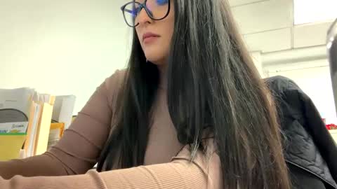 Snapshot of goddessxxrosexx chatting on 01.10.25 GoddessxxRosexx online show from 01.10.25