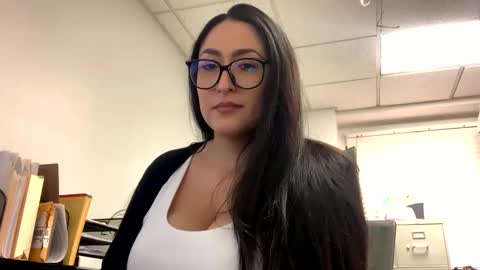 Snapshot of goddessxxrosexx chatting on 01.21.25 GoddessxxRosexx online show from 01.21.25