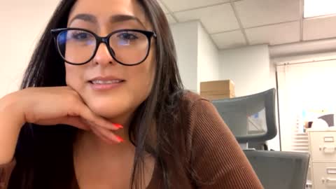 Snapshot of goddessxxrosexx chatting on 02.04.25 GoddessxxRosexx online show from 02.04.25