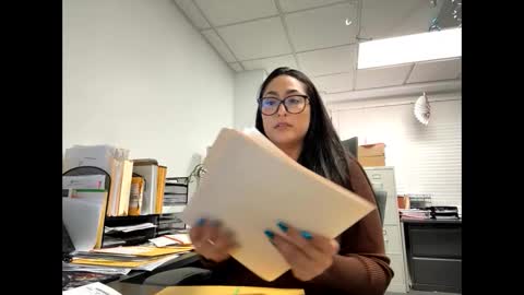 Snapshot of goddessxxrosexx chatting on 02.21.25 GoddessxxRosexx online show from 02.21.25