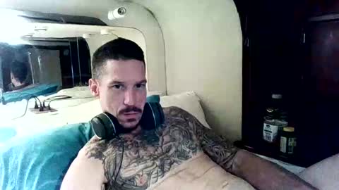 Snapshot of goinwild8900 chatting on 12.11.24 goinwild8900 online show from 12.11.24