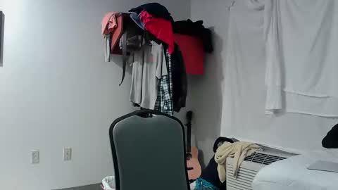 Snapshot of goinwild8900 chatting on 01.01.25 goinwild8900 online show from 01.01.25