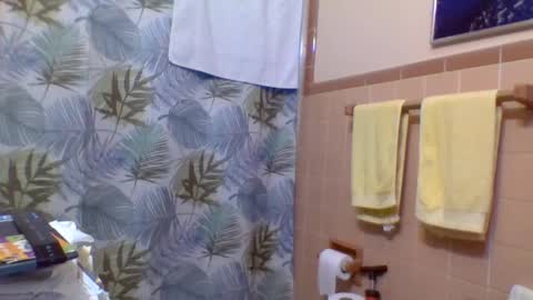 Snapshot of gojo885 chatting on 01.07.25 gojo885 online show from 01.07.25