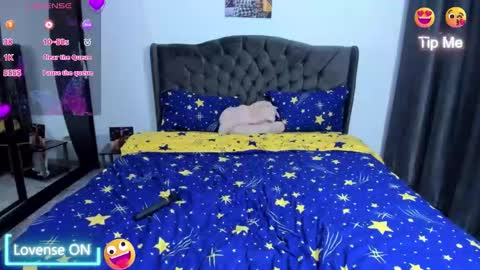 Nicole.. online show from 12.18.25