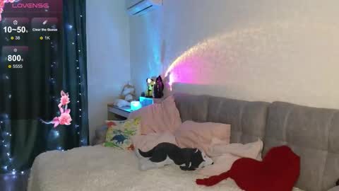 Jess  online show from 10.21.25