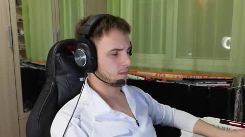 Golden boyyy21 online show from 01.08.26