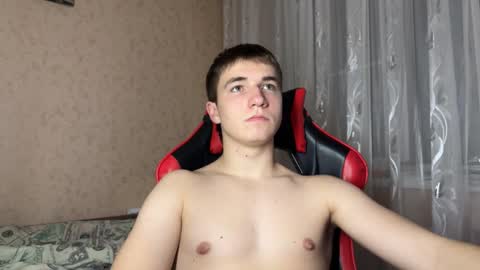 Snapshot of golden_flash chatting on 12.03.25 golden flash online show from 12.03.25