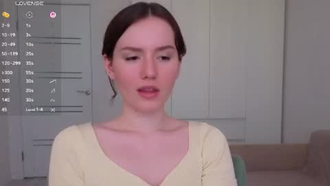 Snapshot of goldenaspasia chatting on 07.30.26 Mila online show from 07.30.26