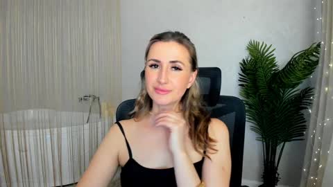 Olivia online show from 01.15.25