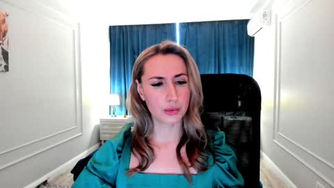 Olivia online show from 02.06.25