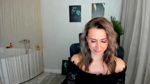 Olivia online show from 11.22.25