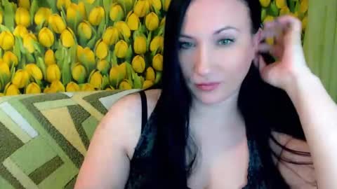 Snapshot of goldmoonn chatting on 02.17.25 goldmoonn online show from 02.17.25