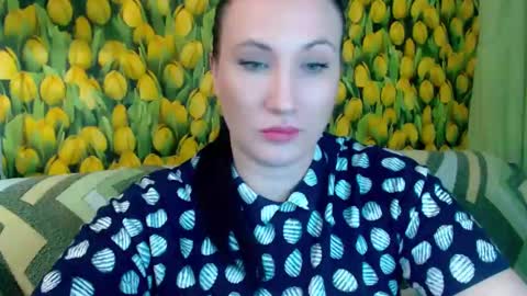 Snapshot of goldmoonn chatting on 02.18.25 goldmoonn online show from 02.18.25