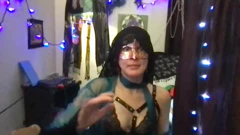 goldynsilvyrempress online show from 04.25.26