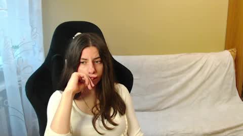 Elizabeth Effie online show from 06.05.26