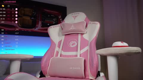 Snapshot of good_barbie chatting on 02.06.25 Barbie online show from 02.06.25