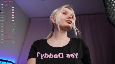 Snapshot of good_barbie chatting on 02.12.25 Barbie online show from 02.12.25