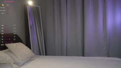 Snapshot of good_barbie chatting on 11.21.25 Barbie online show from 11.21.25