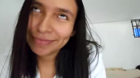 Snapshot of good_girl4_u1 chatting on 11.01.25 salome online show from 11.01.25