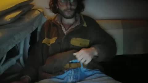 Snapshot of goodleek chatting on 11.16.25 gooleek online show from 11.16.25