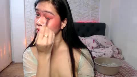 geneviev online show from 12.07.24