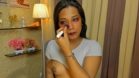 Snapshot of gorgeous_dark_luna chatting on 05.11.26 RIANA online show from 05.11.26